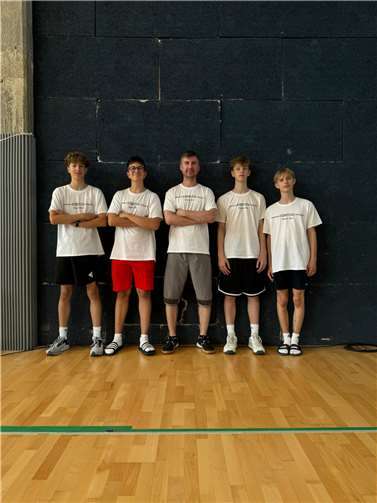 V.li. Patrick Schall, Felix Reinhardt, Trainer Vladimir Koscov, Jesko Steinberg und Jona Ellebrecht. Quelle: CTG