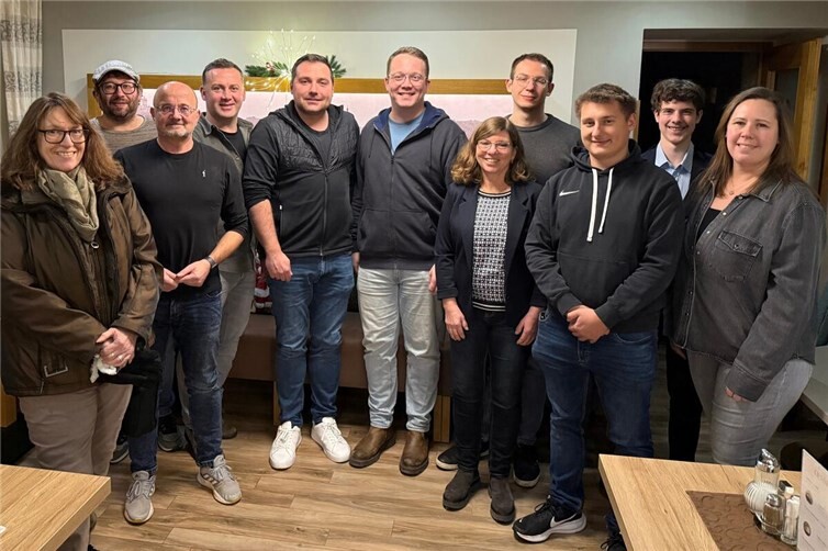 V.li. Petra Schneide, Alan Weis, Peter Mayer, Özgür Akin, Benedikt Oster, Jens Mindermann, Heike Balzer, Robin Haber, Timo Politz, Maximilian Schick, Anna Lenz. Foto: Jens Mindermann