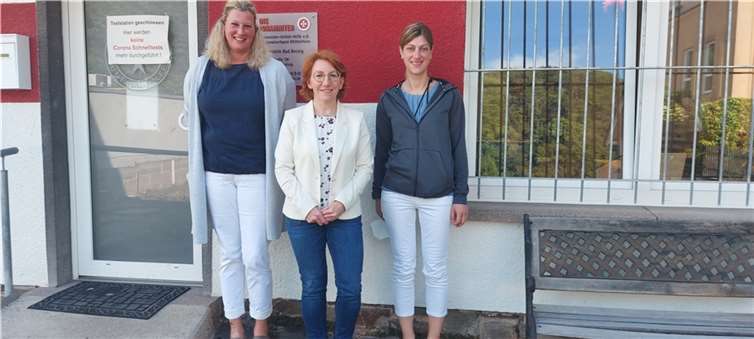 V.li. Pflegedienstleitung Frau Abel, MdL Müller, Stellv. Pflegedienstleitung Frau Evert. Foto: privat