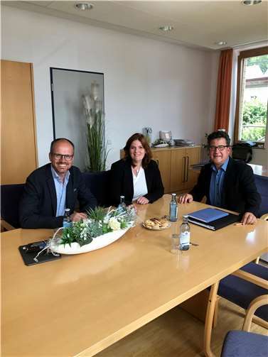 V.li. Philipp Amberg, Sandra Weeser und Frank Becker. Foto: privat