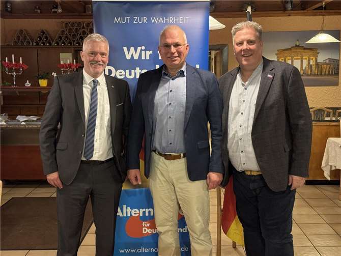 V.li. Ralf Schönborn, MdL, Vorsitzender KV Rhein-Hunsrück - Jörg Zirwes, Vorsitzender KV Cochem-Zell und Jürgen Klein, Vorsitzender KV Bad Kreuznach. Foto: privat