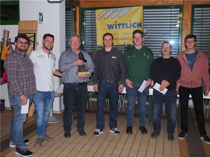 V.li. Raphael Wittlich, Dennis Wegler, Uwe Schlaus, Thomas Höfer, Philipp Schlaus, Hans Müller und Marc Richter. Fotos: privat