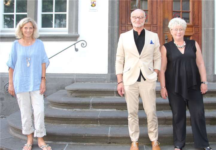 V.li. Ratsmitglied Dr. Anna Köbberling, MdL, Ratsmitglied Fritz Naumann und SPD-Fraktionsvorsitzende Marion Lipinski-Naumann. Quelle: SPD-Stadtratsfraktion