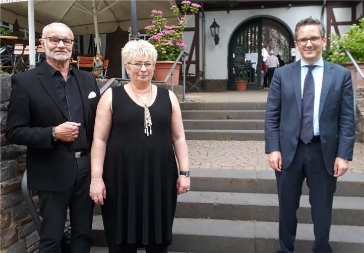 V.li. Ratsmitglied Fritz Naumann - Mitglied des Kulturausschusses, Ratsmitglied Marion Lipinski-Naumann - Fraktionsvorsitzende, Ratsmitglied Dr. Thorsten Rudolph - kulturpolitischer Sprecher.Quelle: SPD-Stadtratsfraktion