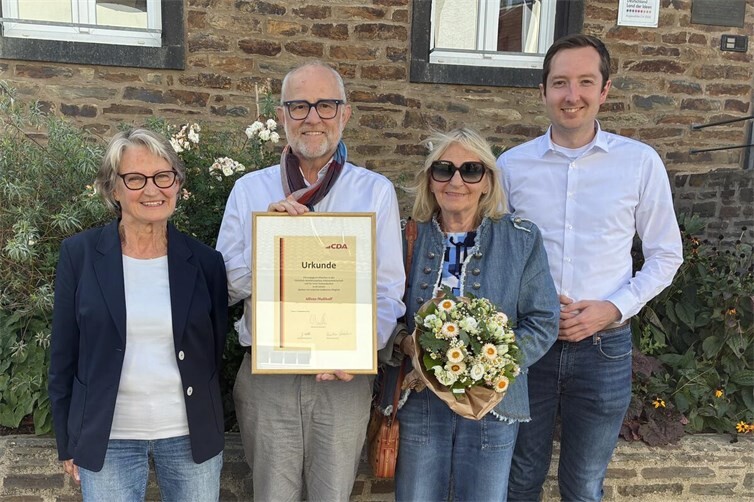 V.li. Roswitha Gottbehüt, Alfons Mußhoff, Monika Krautscheid-Bosse, Korbinian Wester.