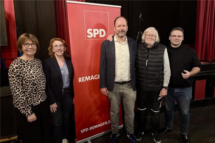 V.li. Sabine Glaser, Susanne Müller, Dr. Markus Behnke, Rolf Plewa und Mark Vasic. Foto: Susanne Müller
