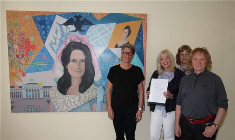 V.li. Sabine Schmidt, KulturdezernentinDr. Margit Theis-Scholz, Angelika Kallenbach und Elias Maya. Foto: privat
