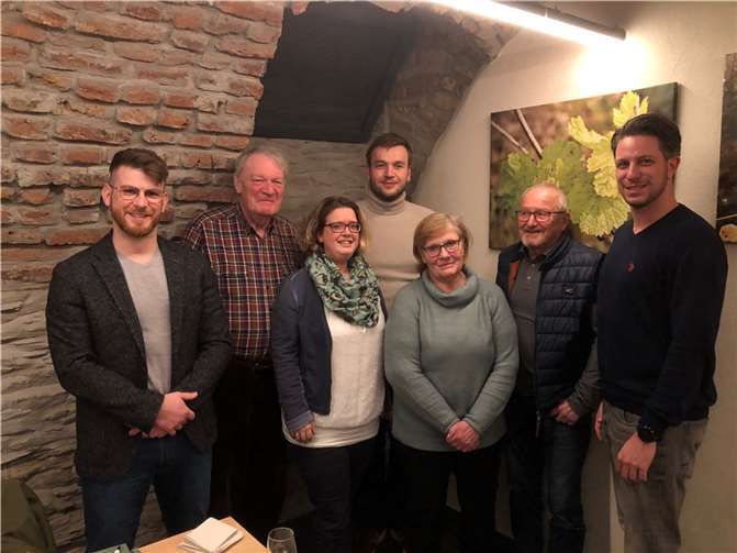 V.li. Sebastian Hörter, Manfred Jocham, Ulrike Lyda, Christian Schuth, Anneliese Schuth, Karl-Heinz Jung und Ralf Volk. Quelle: CDU Brey
