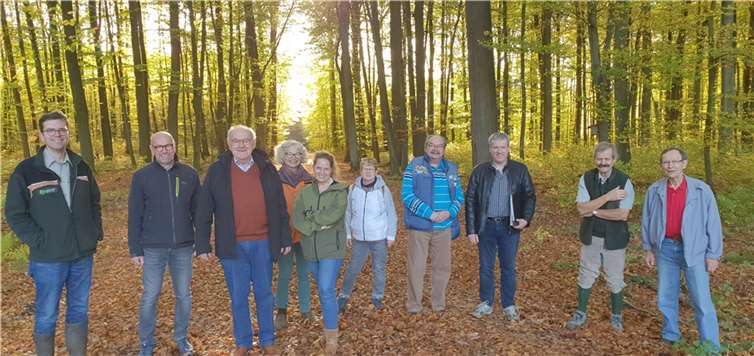 V.li. Sebastian Schmitz, Forstamtsleiter Koblenz, Werner Langhals, Erster Beigeordneter Bernhard Wiemer, Elke Sodemann-Müller, Christine Graef, Edeltrud Goergen, Karl-Heinz Buggenthien, Marco Stoffel, Fachbereich Bauen, Erhard Günther und Udo Meyer als Gast. Quelle: Stadt Bendorf