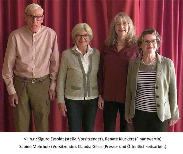 V.li. Sigurd Eysoldt - stellv. Vorsitzender, Renate Kluckert - Finanzwartin, Sabine Mehrholz - Vorsitzende und Claudia Gilles - Presse- und Öffentlichkeitsarbeit. Quelle: Forum Senioren Meckenheim