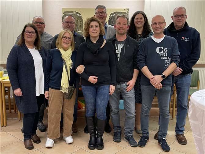 V.li. Silke und Jürgen Schüller, Inge Ortner, Alexander Klein, Karina Stumpf, Norbert Bahl, Ralf Schäfer, Anne Wiegmann, Joachim Hoppe und Franz-Josef Raffauf. Foto: Petra Bahl