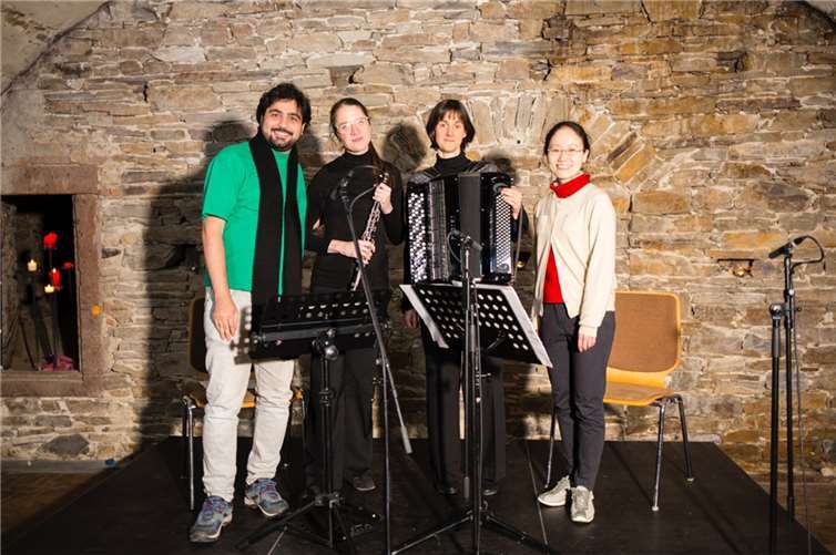 V.li. Sina Fani Sani, Heather Roche, Eva Zöllner und Miharu Ogura. Foto: Raphaël Languillat