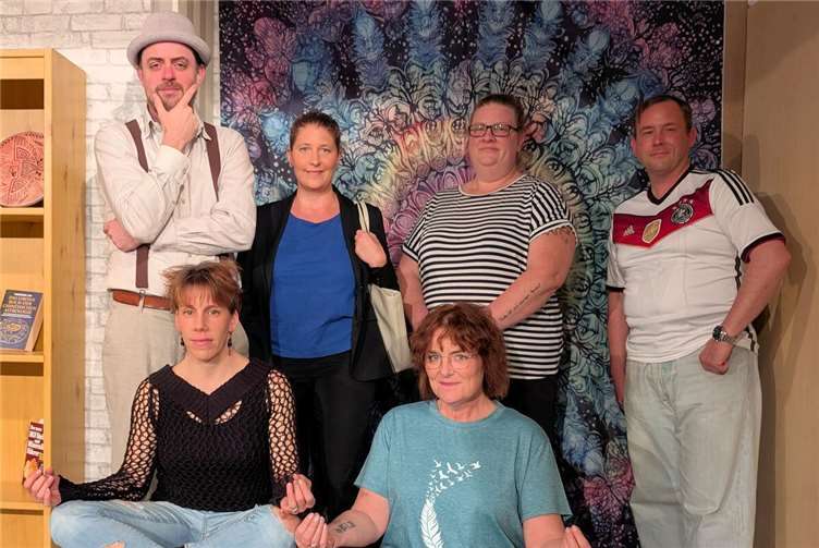 V.li. Stefan Rohleder, Andrea Beisel, Monja Hoffmann, Helge Enemark, Vorne: Sonja Kratz, Sandra Schreiber. Foto: ALS