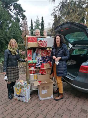 V.li. Stefanie Coopmeiners (Geschäftsführerin SkF Koblenz e.V.), Ralf Braun (stellvertretender Hausoberer am KKM) und Frau Kastenholz (Mitarbeiterin KKM).Foto: M. Junker-Dickopf SkF Koblenz