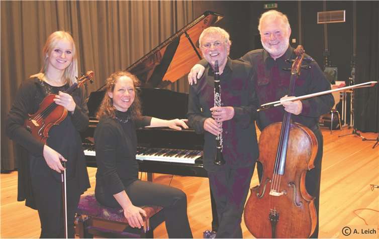 V.li. Stefanie Leich, Simone Stopperich, Walter Oswald-Wambach und Volkhart Lehmann. Foto: A. Leich
