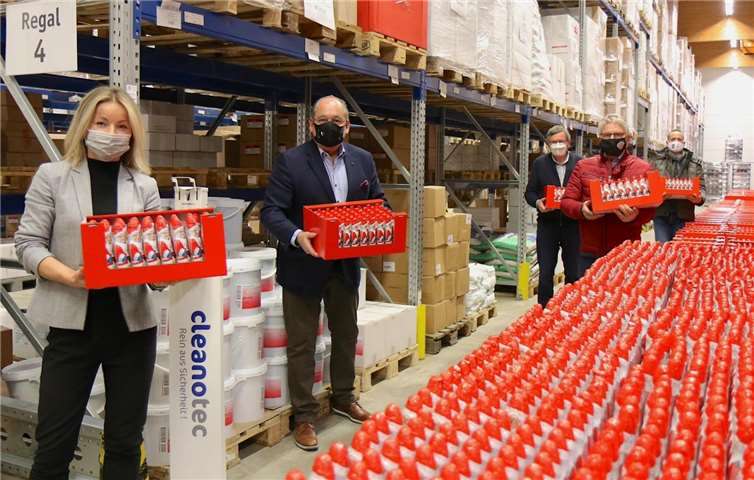 V.li. Stiftungsbeauftragte Silvia Pander, Peter Hack, sowie die Ortsbürgermeister Christian Robenek, Ferdi Wittlich und Heiko Schlosser im Einsatz.Quelle: Karl-Hack-Stiftung