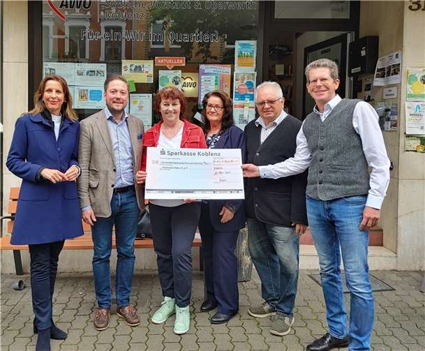V.li. Susanne von Wnuk-Lipinski, Dr. Fabian Freisberg, Anke Jorzig, Alwine Wentzel, Günter Schlig und Rudolf Kalenberg. Foto: R.Kalenberg