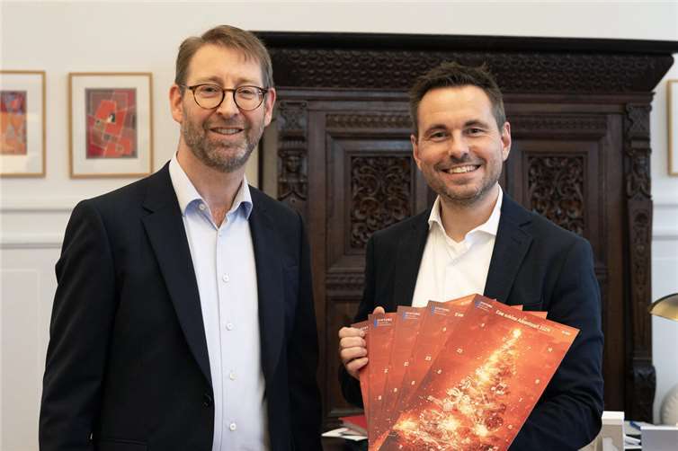 V.li. Thomas Messingschlager (Vorsitzender des Stiftungsrates), David Langner (Oberbürgermeister der Stadt Koblenz). Foto: Staatsorchester Rheinische Philharmonie