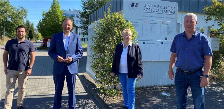 V.li. Thomas Roos, Josef Oster, Anne Schumann-Dreyer und Stephan Otto.Quelle: CDU-Fraktion Koblenz