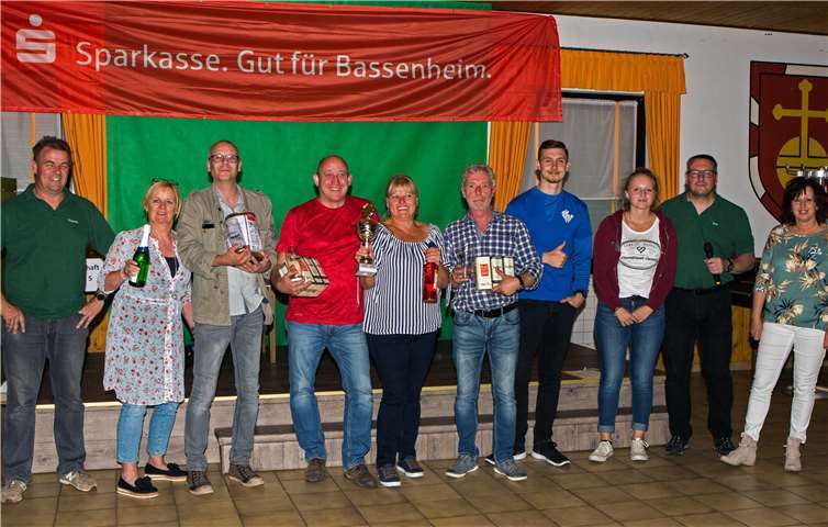 V.li. Thomas Stahl, Israel Sylvia, (Siegermannschaft) Israel Claudio, Hahn Gerold, Hahn Andrea, Rosenberg Arnd, (Tagesbester Männer) Pascal Smarzly, (Tagesbeste Frauen) Luisa Apitz, Dirk Apitz, Sylvia Nickenig.Wolfgang Appelt