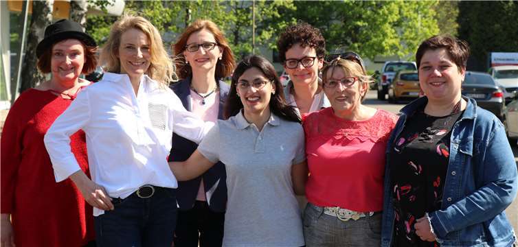 V.li. Ulrike Breth, Anna Köbberling, Olivija Sterjova, Yasmin Kabbazeh, Christine Hahn, Gertrud Block und Anja Eisenblätter.Foto: privat