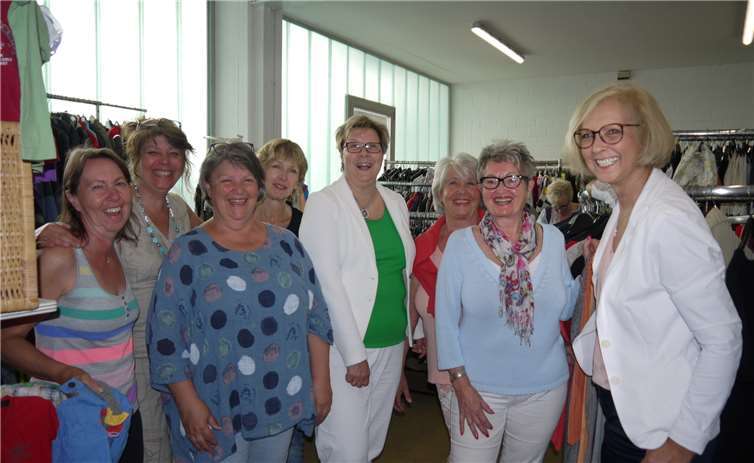 V.li. Ursula Fuß, Hannelore Klein, Mathilde Niklasch, Martina Lütke, Petra Kalkbrenner, Ute Büchsenschütz und Martina Meyer.privat