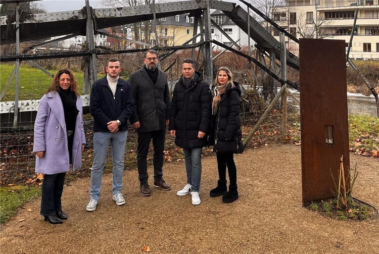 V.li. Ute Gabriel, Fraktionsvorsitzende im Verbandsgemeinderat Altenahr; Julius Knieps, stellv. Fraktionsvorsitzender im Verbandsgemeinderat Altenahr; Torsten Raths, Fraktionsvorsitzender im Verbandsgemeinderat Adenau; Pascal Rowald, stellv. Fraktionsvorsitzender im Stadtrat Bad Neuenahr-Ahrweiler; Natalie Baum, Mitglied im Fraktionsvorstand im Stadtrat Bad Neuenahr-Ahrweiler. Foto: J.Knieps 