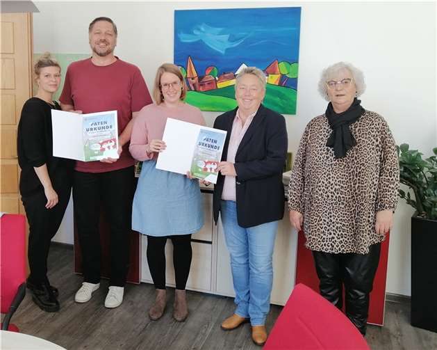 V.li. Viola Müller, Daniel Müller, Laura Hastenteufel, Bürgermeisterin Ulrike Mohrs und Rita Zeitzem. Quelle: Stadt Koblenz