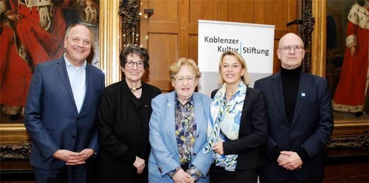 V.li. Werner Höffling, Schatzmeister, Prof. Ingeborg Henzler, Vorsitzende,Dr. Ingrid Bátori, Gründerin und Ehrenvorsitzende, Angela Müller-Valkyser, Vorstand,Rainer Zeimentz, Vorstand Entwicklungsagentur RLP. Foto: Clara Röllinghoff