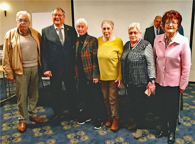V.li. Wolfgang Brennig, Georg Wilhelm Kipper (Neuer Vorsitzender), Monika Artz, Marianne Martens, Elviera Stemmler und Mechtild David. Quelle: CDU Senioren Union Koblenz