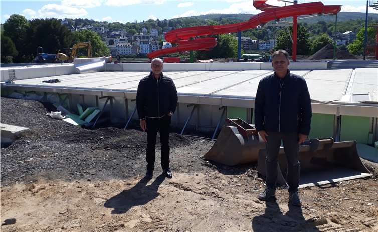 V.li. der sportpolitische Sprecher der SPD-Fraktion Fritz Naumann und Bäderbetriebsleiter Ralf Alterauge.Quelle: SPD-Stadtratsfraktion