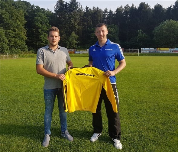 V.li.n.re.: Innenverteidiger Walter Knieps und Martin Thelen. privat