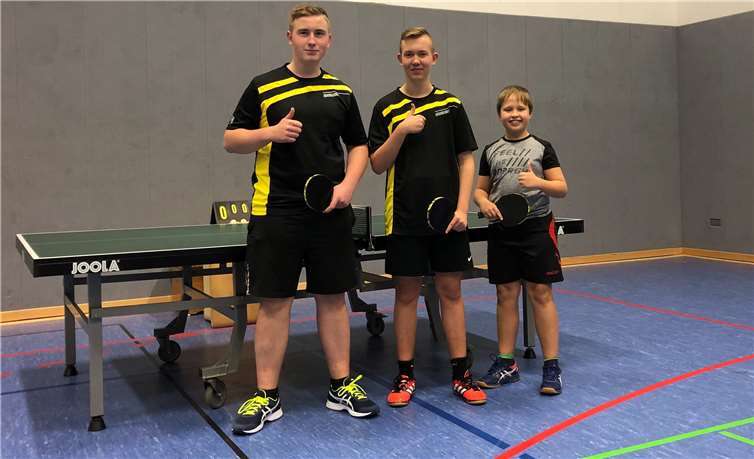 (V.li.n.re.) Joshua Noll, Oliver Hanke und Nico Zimmermann sammelten erste Turnierefahrung. Foto: privat