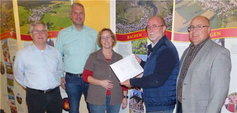 (V.li.n.re.) Klaus Beu, Ronny Wolf, Regina Eckert, Heinz-Rudi Dresen und Holger Wahl. Foto: privat