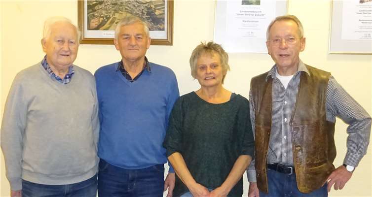 (V.li.n.re.) Klemens Jeub, Hans-Ludwig Falckenberg, Helene Ebert und Paul Neuhaus.