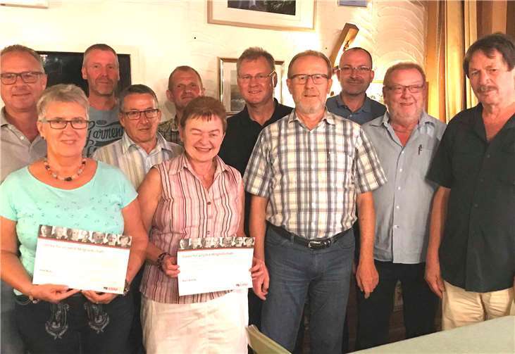 V.li.n.re.: Michael Müller, Hedi Buhr, Werner Steinebach, Wilfried Buhr, Georg Kröll, Karin Boehme, Viktor Schicker, Bernhard Groß, Markus Dutz, Günter Becker und Josef Engels. privat