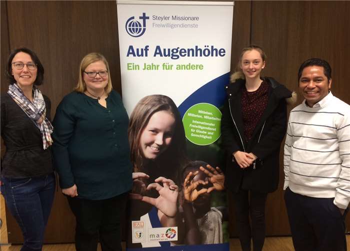V.li.n.re.: Sandra Obst, Ingeborg Gnau, Lotte Nacke und Pater Agateus. Foto: privat