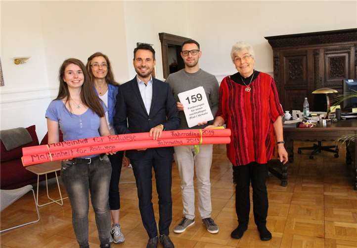 V.li.n.re.: Sarah Scheid, Christine Hillen, David Langner, Dennis Feldmann und Ursula Rosenbaum. Foto: privat