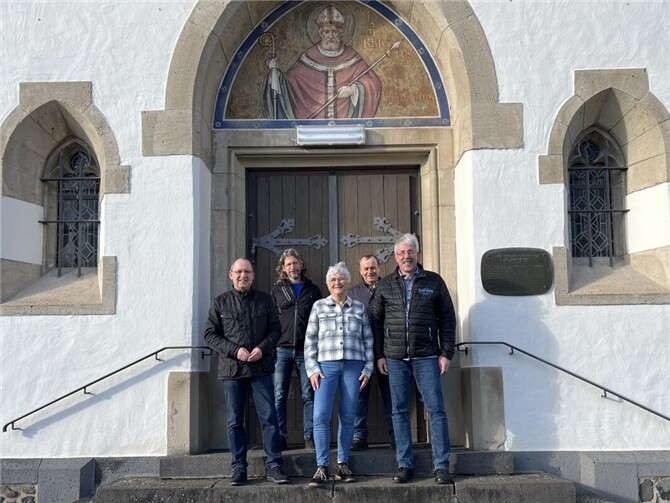 V.l.n r.: Armin Küpper (Vorsitzender), Udo Linden, Elfriede Roesgen, Anton Gieraths, Ernst Müller (stellv. Vorsitzender).  Foto: privat