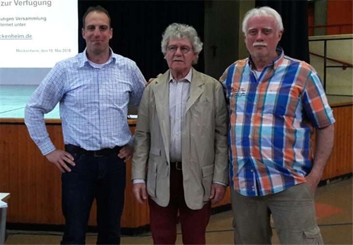 V.l.n.r.: 1. Vorsitzender Alexander Hillmann, Ehrenvorsitzender Wolfgang Staab und stellvertretender Vorsitzender Mike Klein bei der Delegiertenversammlung. privat