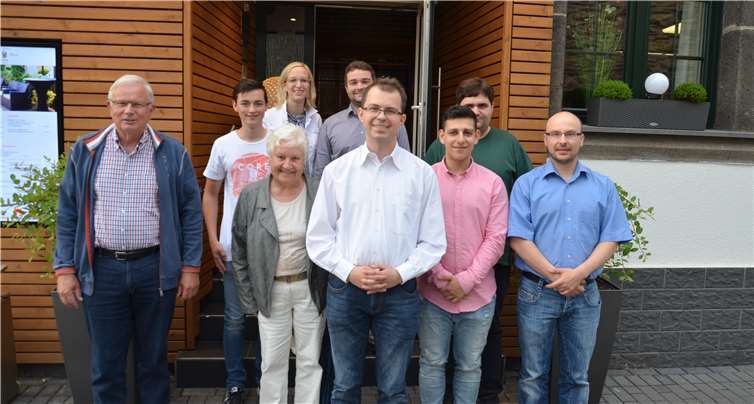 V.l.n.r.: Anton Reiter, Gero Strobel, Anita Moskopp, Laura Welling, Torsten Welling, David Kubis, Evanggelos Pechlivanidis, Christian Schneider, Wladimir Kolke.VG Maifeld