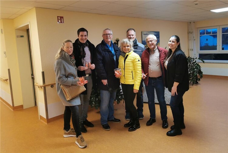V.l.n.r. Beatrix Schneider, Janick Pape, Jürgen Schenkelberg, Ulrike Kleinmann-May, Axel Spiekermann, Ottmar May und Kathrin Evrem im Haus Laurentius. Foto:CDU Gemeindeverband Selters