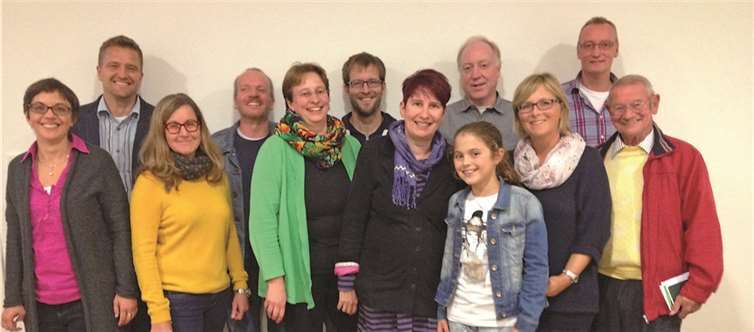 V.l.n.r. Belma Sestic (Kreisverwaltung), Michael Kock (Koordinator Flüchtlingshilfe Kreisverwaltung), Barbara Steffens (Beisitzerin), Hermann Heidger (Beisitzer), Karin Fust (2. Vorsitzende), Sven Zerwas (Beisitzer), Birgit Meyreis (Kassiererin), Klaus Meurer (1. Vorsitzender), Anna Levy Geiermann, Manuela Bork-Geiermann (Schriftführerin), Stefan Linder (Beisitzer), Dieter Kürschner (Beisitzer).Privat