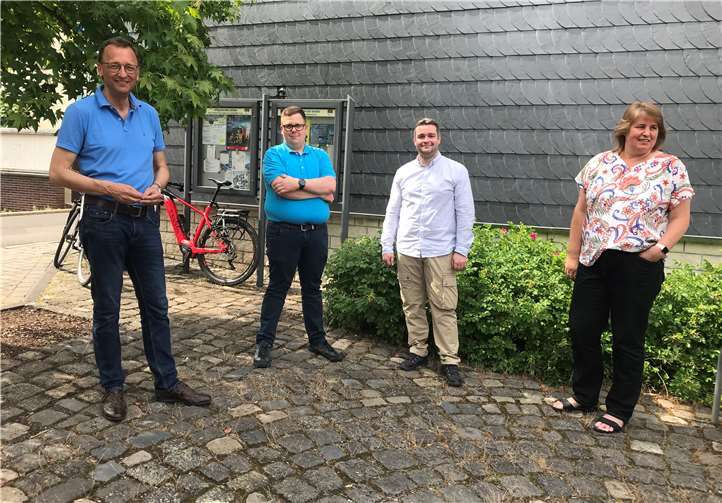 V.l.n.r.: Bundestagsabgeordneter Josef Oster, Patrick Schaden (CDU Lehmen), Landtagsabgeordneter Torsten Welling und Anette Breitkreuz (CDU Lehmen). Foto: privat