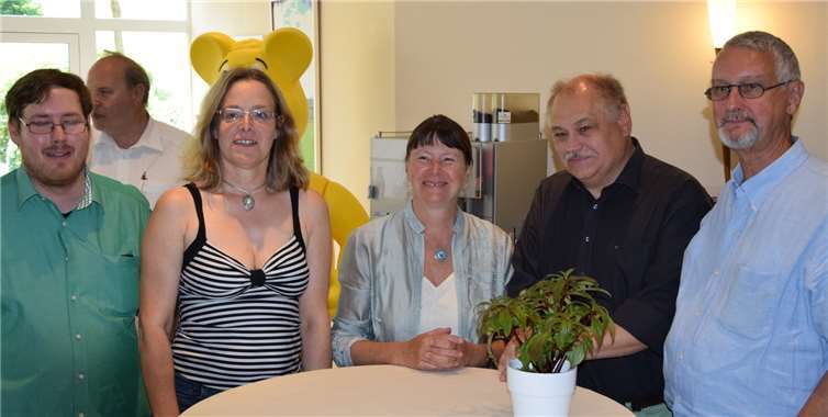 V.l.n.r.: Chistian Schimmel, Schriftführer; Regina Klinkhammer, Sprecherin, Umweltministerin Ulrike Höfken, Torsten Klein, Sprecher; Michael Musil, Schatzmeister. privat