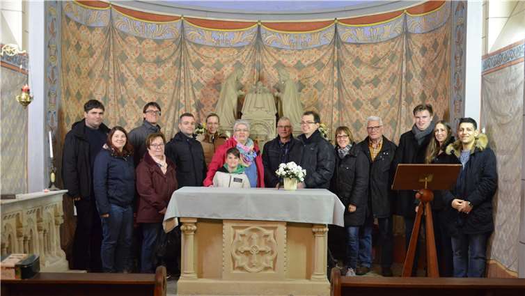 V.l.n.r.: Christian Schneider, Miriam Löhle, Christian Schnack, Dr. Annemarie Bernhard, Torsten Welling, Laura Welling, Philipp Röder, Alexandra Röder, Hermann Peters, David Kubis, Claudia Neus, Hans Stoll, Luca Dötsch. Nika Wihard und Evanggelos Pechlivandis.