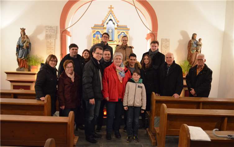 V.l.n.r.: Claudia Neus, Dr. Annemarie Bernhard, Christian Schneider, Miriam Löhle, David Kubis, Christian Schnack, Torsten Welling, Alexandra Röder, Laura Welling, Evanggelos Pechlivanidis, Philipp Röder, Nika Wihard, Luca Dötsch, Werner Göderz und Hans Stoll. Fotos: privat