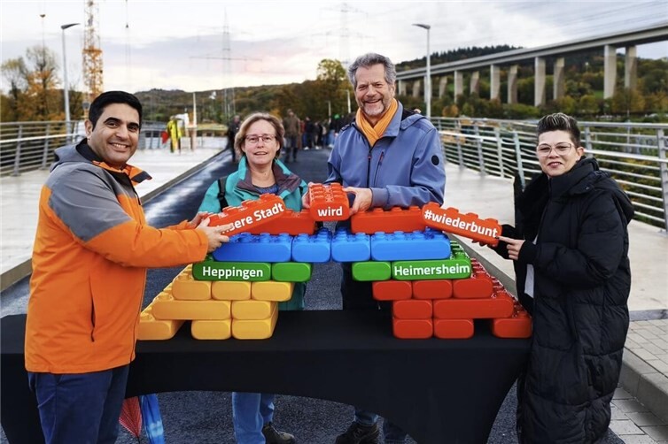 V.l.n.r.: „Die FWG-Brückenbauer“ Serkan Basar, Regina Eckert, Wolfgang Horrmann und Anja Schmitz. Foto: FWG Bad Neuenahr-Ahrweiler