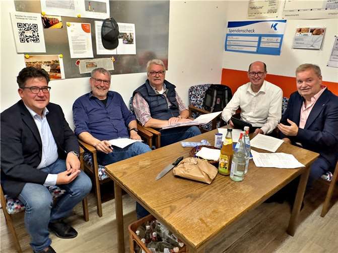 V.l.n.r.: Frank Becker, Gerd Brosowski, Heinz-Dieter Korf, Jan Ermtraud und Karsten Fehr.  Foto: Thomas Schwarz/VG