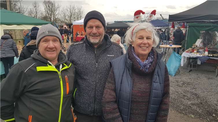 V.l.n.r.: Friedhelm Haymann, Dieter Heller und Edith Bildhauer freuten sich über einen gelungenen Kaltenengerser Weihnachtsmarkt im Deutschen Bimsmuseum. Foto: privat